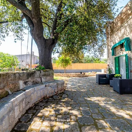فيلة Casale Morello كونفيرسانو
